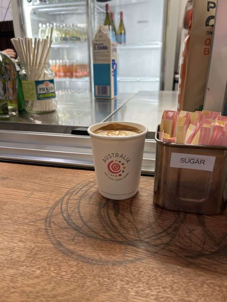 オーストラリア館のフラットホワイト　Rサイズ