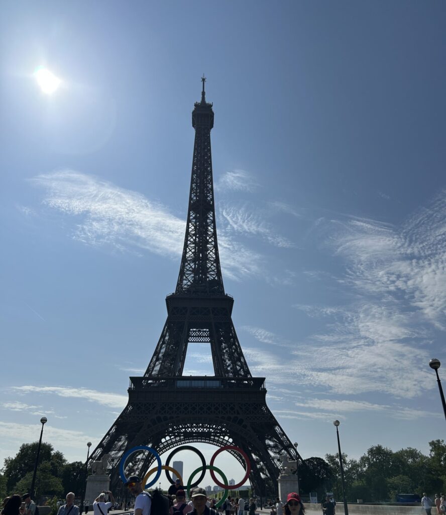 イエナ橋からエッフェル塔を望む