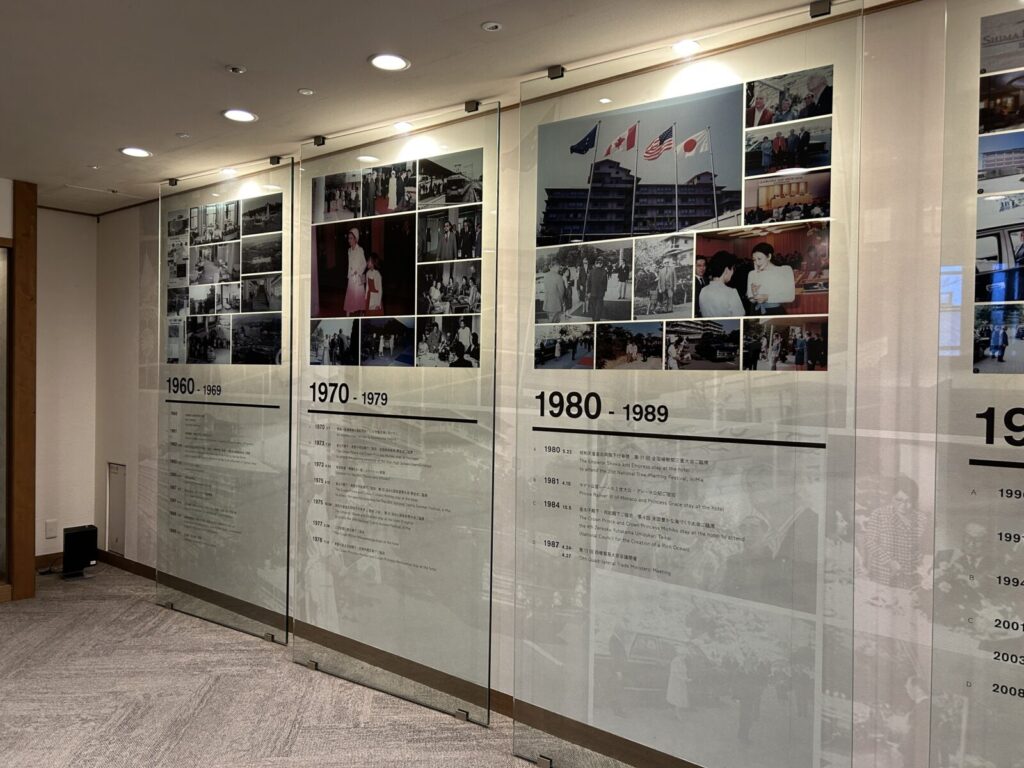 ザ・クラブ　1階の志摩観光ホテルの歴史を振り返る展示スペース

