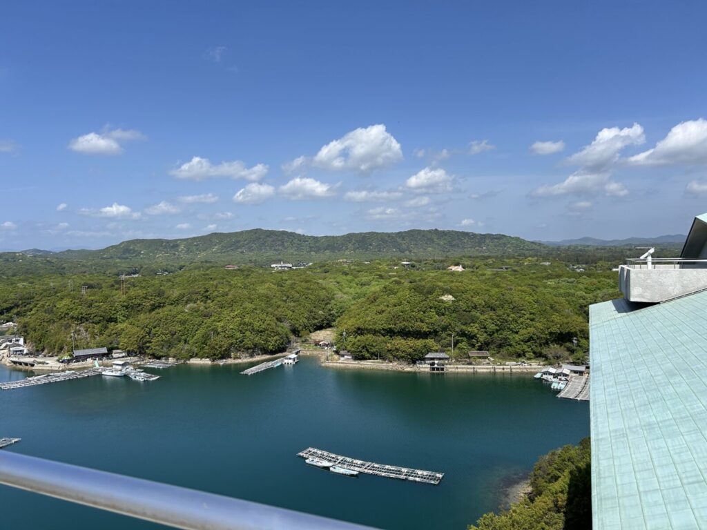 英虞湾の真珠（アコヤ貝）の養殖筏